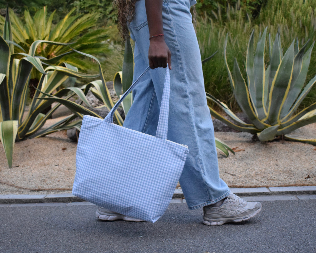 Karierte Schultertasche