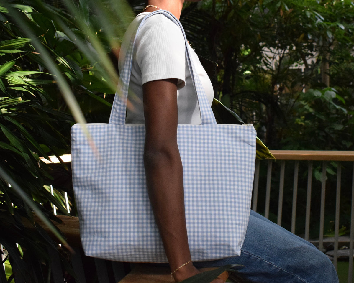 Karierte Schultertasche